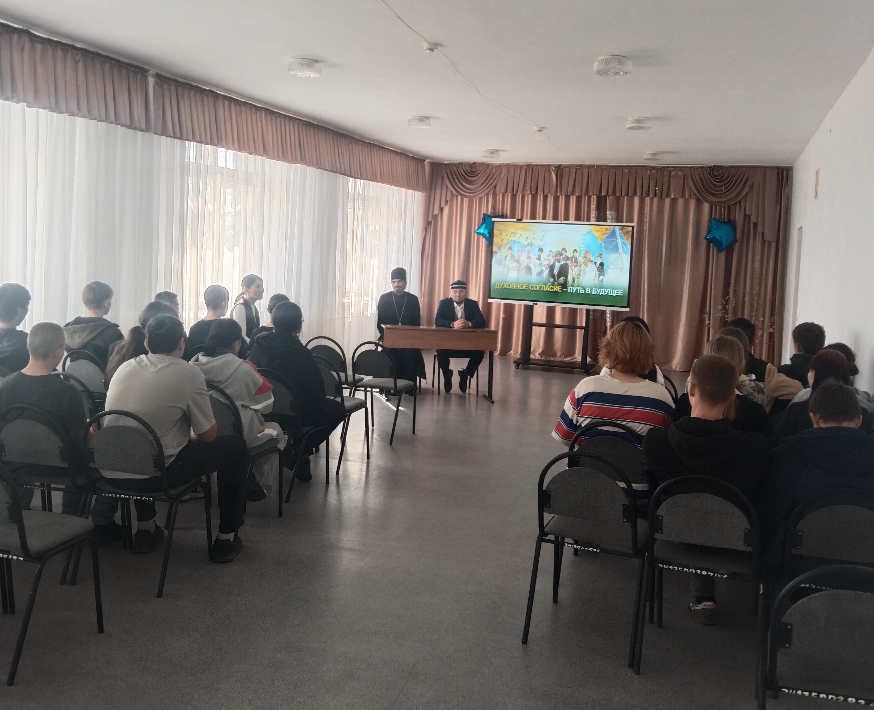 ЖЕЛЕЗИН МЕШІТІ РУХАНИ КЕЛІСІМ КҮНІНЕ ОРАЙ СТУДЕНТТЕРМЕН КЕЗДЕСУ ӨТКІЗДІ
