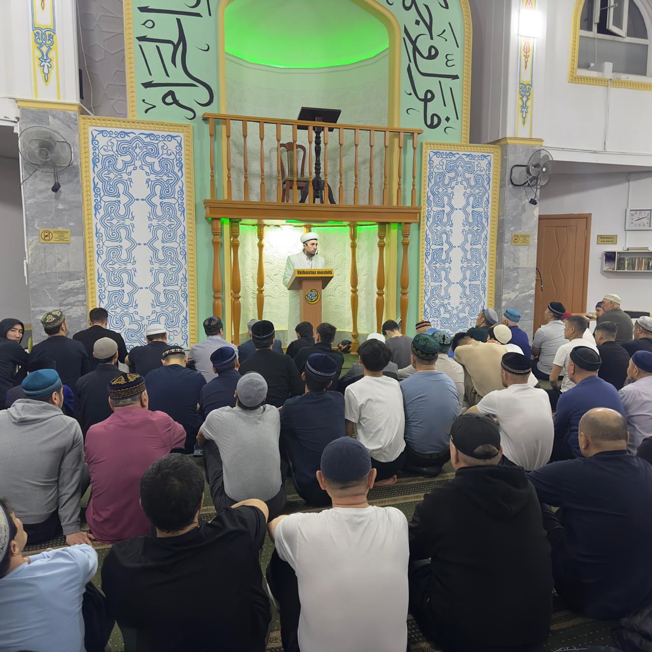 ҚАДЫР ТҮНІ ЕКІБАСТҰЗ МЕШІТІНДЕ